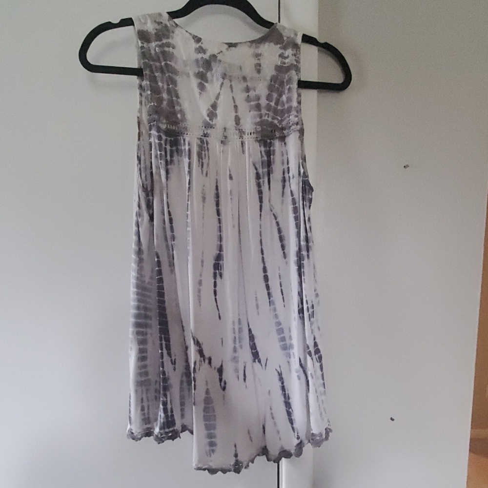 Tank top - Picture 2 of 2